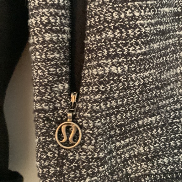 lululemon jacket - Picture 3 of 6
